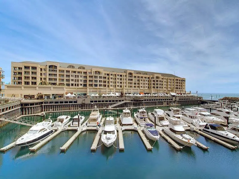 Glenelg Holiday Apartments - Corfu Adelaide